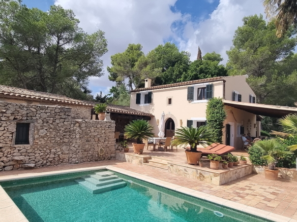Ancienne FINCA à CALONGE / ES CARRITXÓ, lieu paisible avec vue superbe